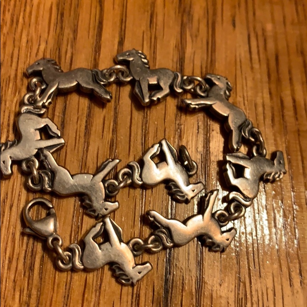 James Avery retired running horse bracelet 7”